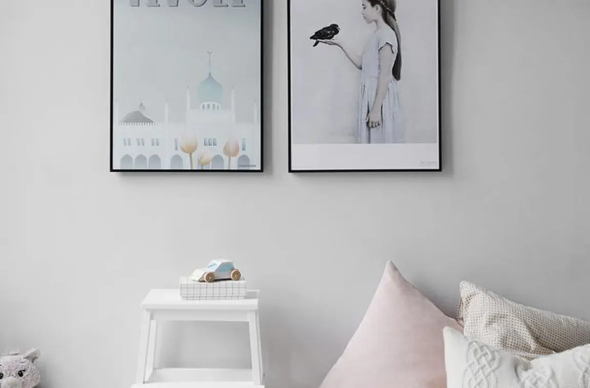 Grey and blue feature wall in kids bedroom